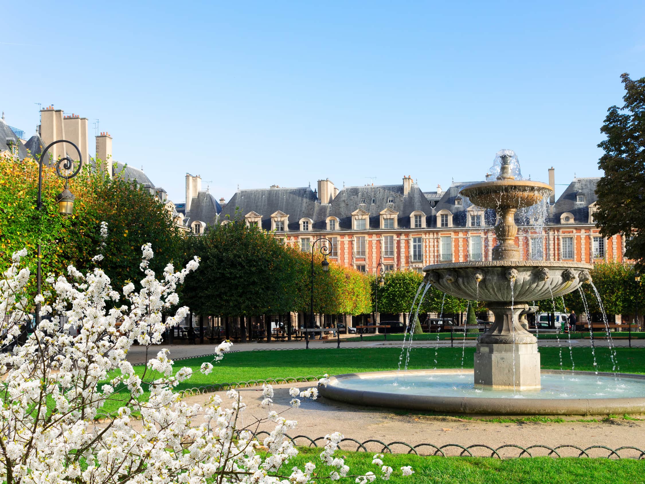 affordable shopping in paris