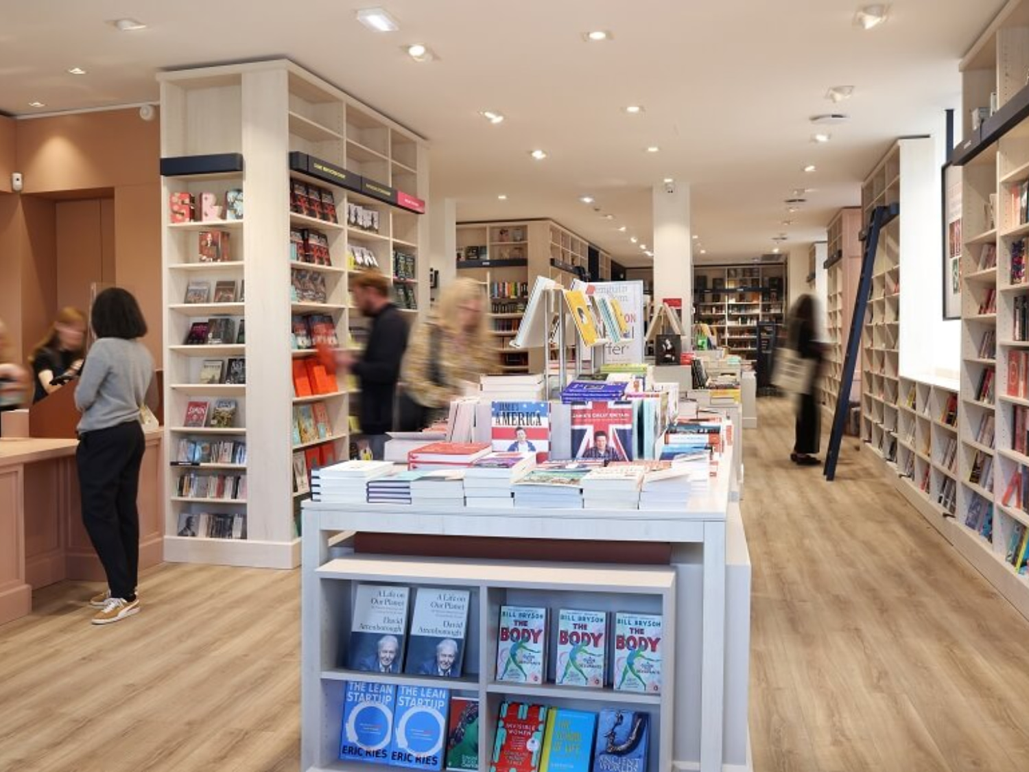 bookstores in paris with english books bookstores in paris with english books